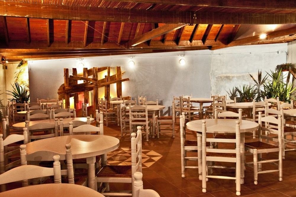 Aeolos Bay Hotel Tinos Ресторан фото